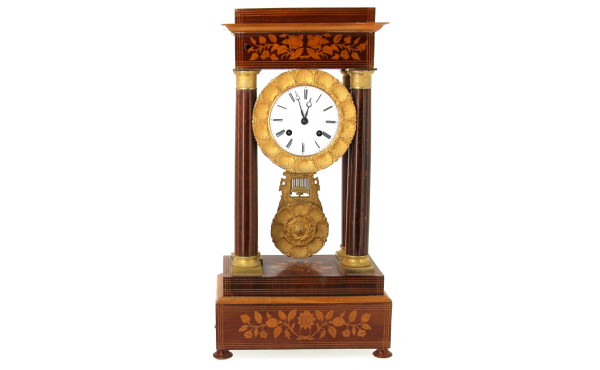 Pendule portique XIXème de style Charles