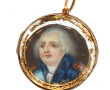 Petit pendentif circulaire en or jaune 1