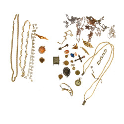 Lot de bijoux en plaqué or et Fix dont b