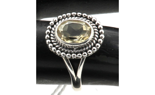 Bague en argent 925ème sertie d'une citr