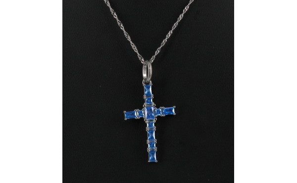 Pendentif croix en argent 925ème et stra
