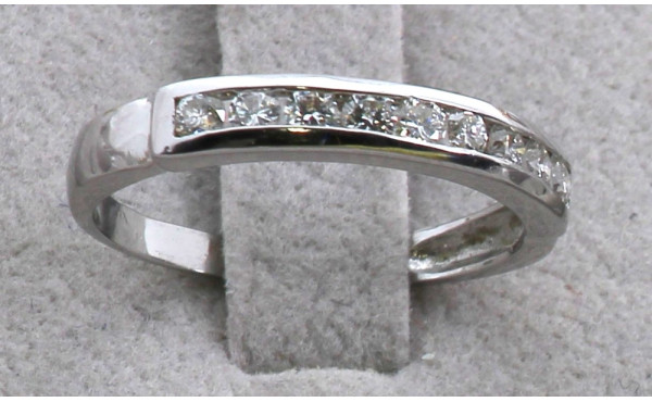 Demi-alliance en or rhodié 18 cts, poinç