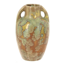 Vase à deux anses en céramique irisée, d