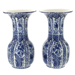 DELFT - Paire de vases à col évasé en fa