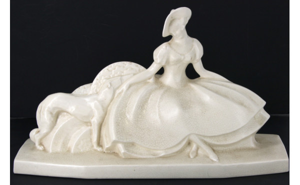 "Femme au lévrier", sujet en faïence bla