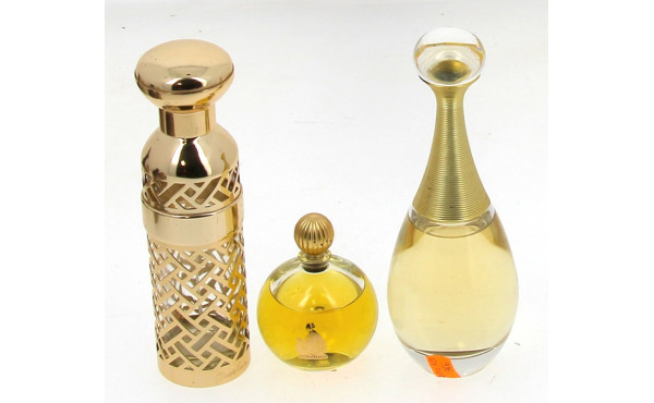 Thème PARFUMS - DIOR, factice de parfum 