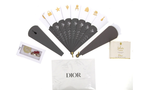 CHRISTIAN DIOR (Collection) Lot comprena