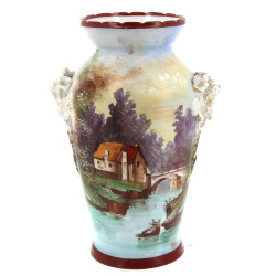 Vase ancien en porcelaine à décor d'un p