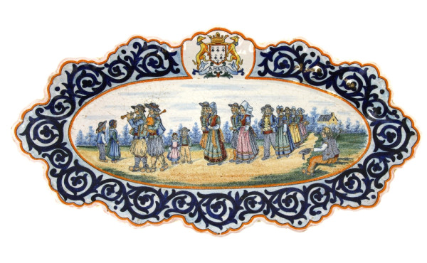 HENRIOT Quimper - Plat de forme allongée