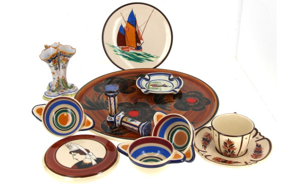 QUIMPER - Lot de pièces en Quimper : ass