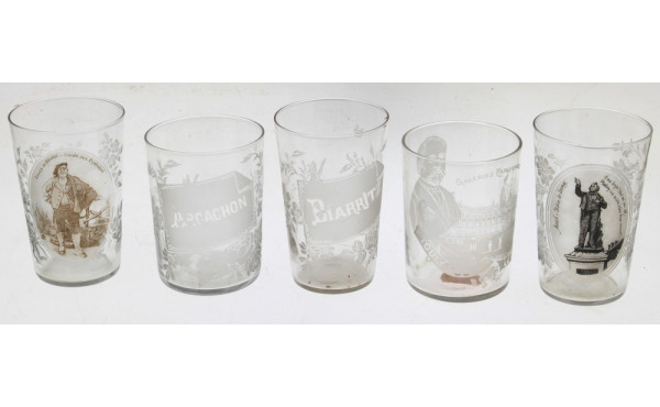 5 verres de curiste anciens