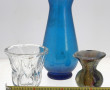 Lot de 3 vases : un en cristal H 15 cm :