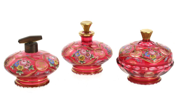 Nécessaire de toilette en cristal rouge 