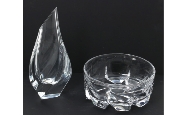 Vase en cristal de VANNES, forme design,