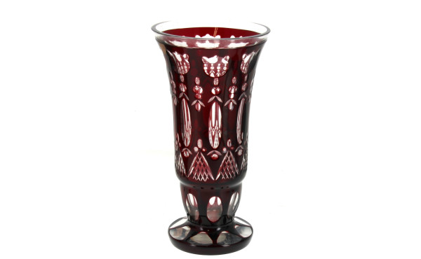 Vase en verre rouge et transparent dans 