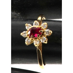 Bague en or jaune 18 cts, sertie d'un ru