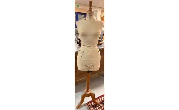 Mannequin ancien de couturière Stockman 