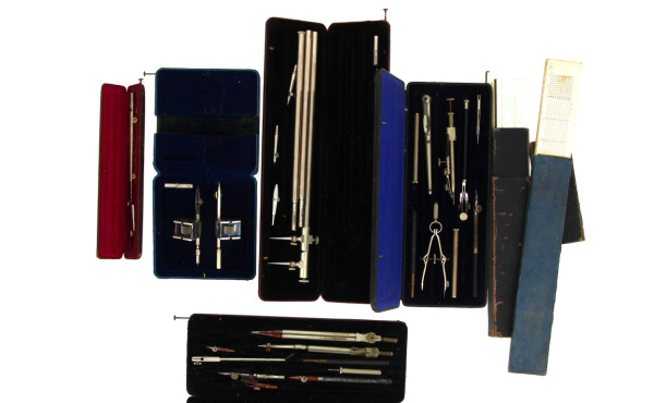 Lot de coffrets de compas de précision, 