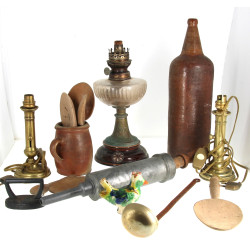 ART POPULAIRE - Lot d'articles populaire