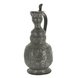 Grande aiguière couverte ancienne en éta