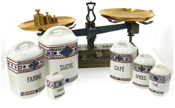 Série de 6 pots à épices anciens en faïe