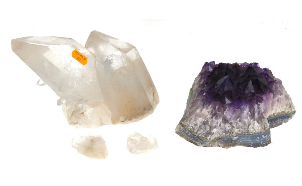 Petit lot de minéraux dont bloc d'améthy