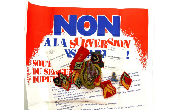 Lot d'insignes en tissu 1er Régiment de 