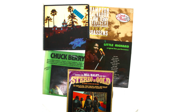 Caisse de disques 33 tours divers tous s
