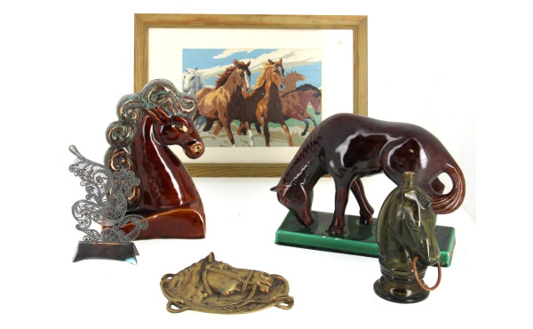 Thème CHEVAUX - 2 sujets en faïence "Bus