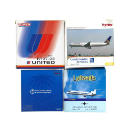 AVIATION - 4 modèles réduits d'avion de 