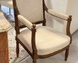 Fauteuil de style Louis XVI en bois natu