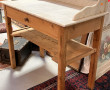 Table de toilette en bois clair, plateau