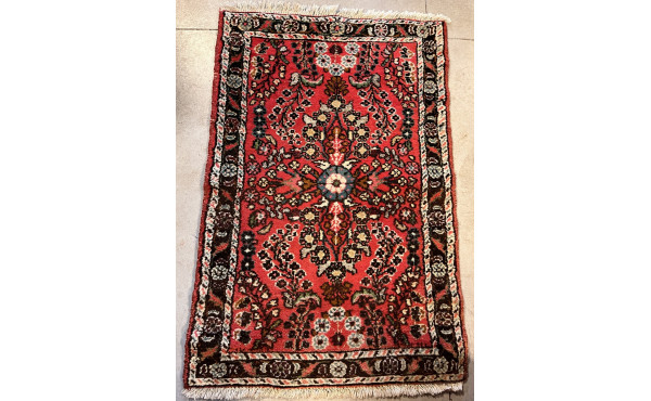 Tapis en laine points noués dans les ton