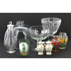 Verre timbale en verre émaillé à décor d