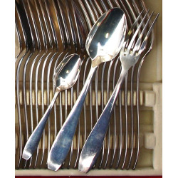 Orfèvrerie LIBERTY - Ménagère en métal a