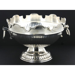 Coupe sur piédouche en métal argenté, pa