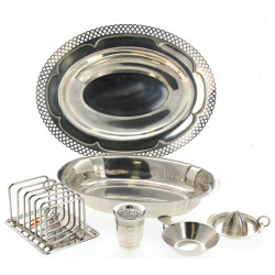 Lot de pièces en métal argenté : une ban