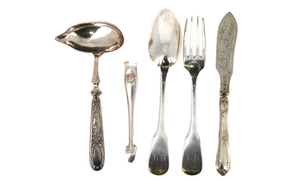 Cuillère à sauce manche argent fourré : 