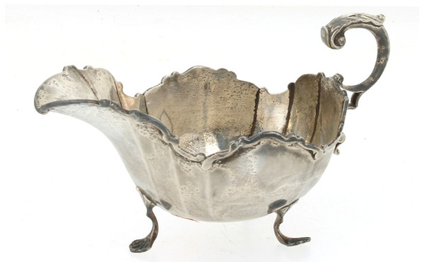 Saucière anglaise en argent, poids 148,7