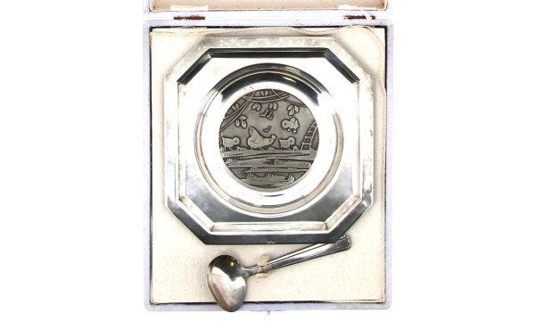 Assiette et cuillère à bouillie en métal