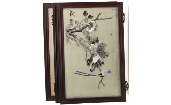 CHINE ou Indochine - 3 broderies encadré