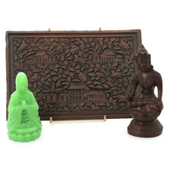 Deux statuettes asiatiques en verre opal