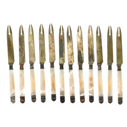 12 couteaux à melon anciens, manches en 