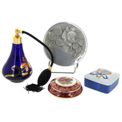 Lot comprenant un vaporisateur en verre 