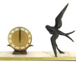 Pendule à l'hirondelle, vers 1950, métal