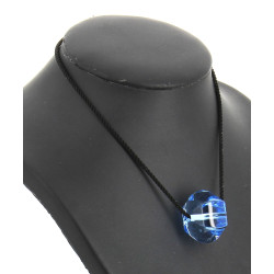 BACCARAT - Pendentif cristal bleu, sur c