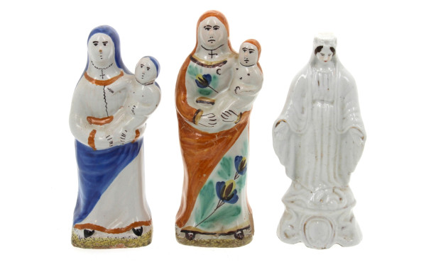 Deux statuettes en faïence figurant une 