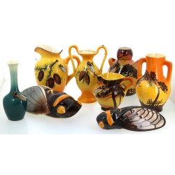 CIGALES - Lot de 8 pièces en faïence pol