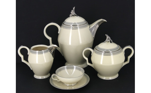 Service à café en porcelaine couleur crè