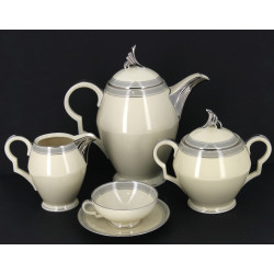 Service à café en porcelaine couleur crè